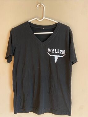 Black V-Neck Short Sleeve Tee